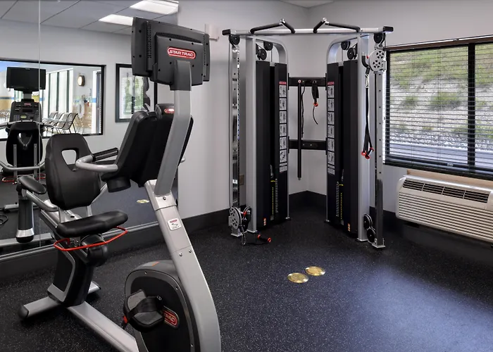 Holiday Inn Express & Suites Washington - Meadow Lands By Ihg